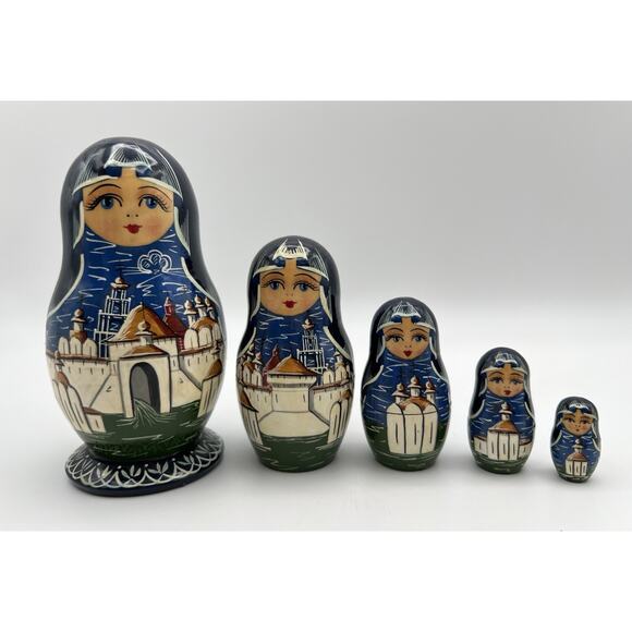 Vintage Sergiyev Posad Russian Matryoshka Nesting Dolls 5 Piece Set 5.5” Signed - Picture 1 of 7